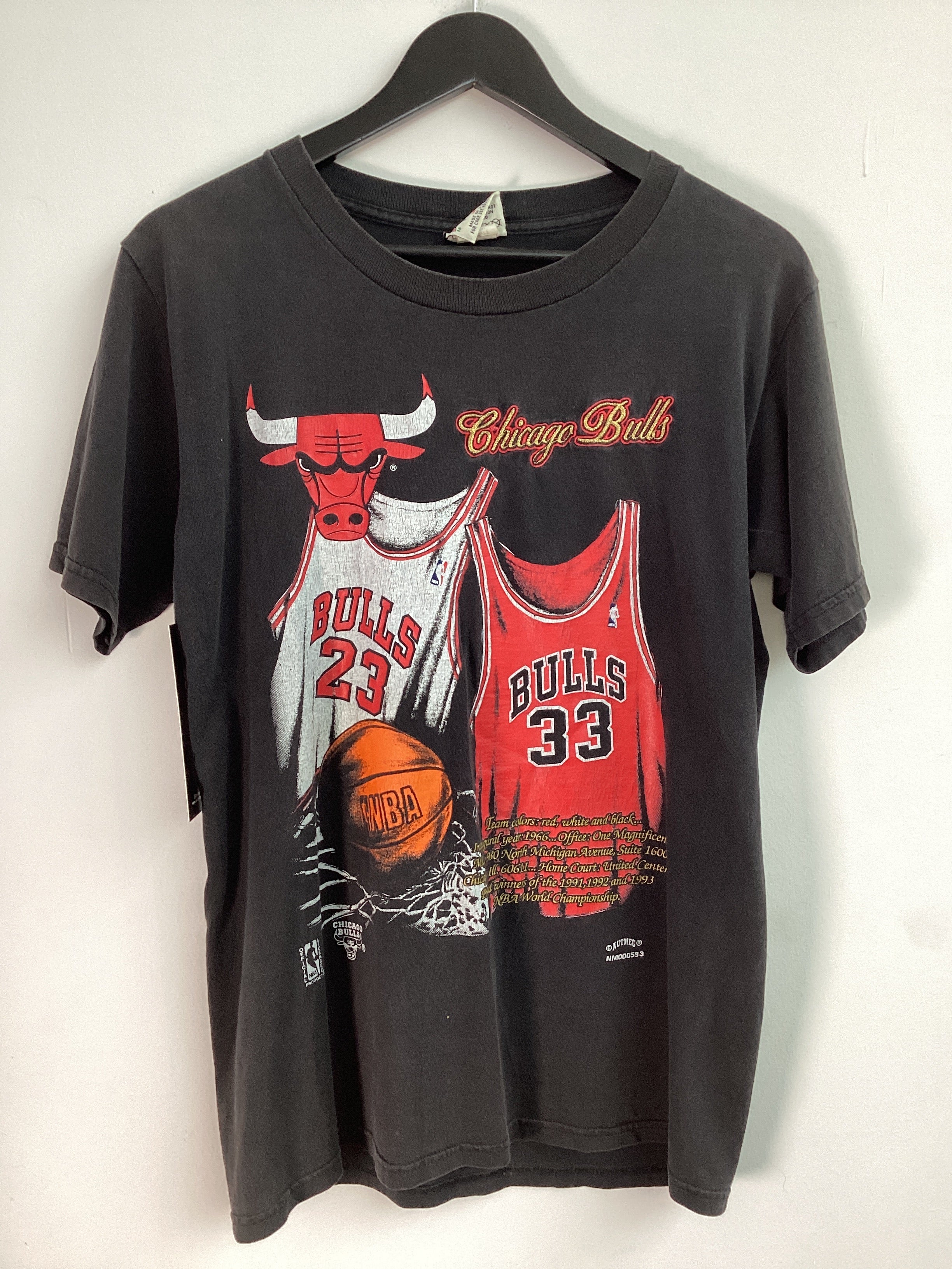 Vintage Chicago Bulls 23/33 Tee Black - Joey Sneakers