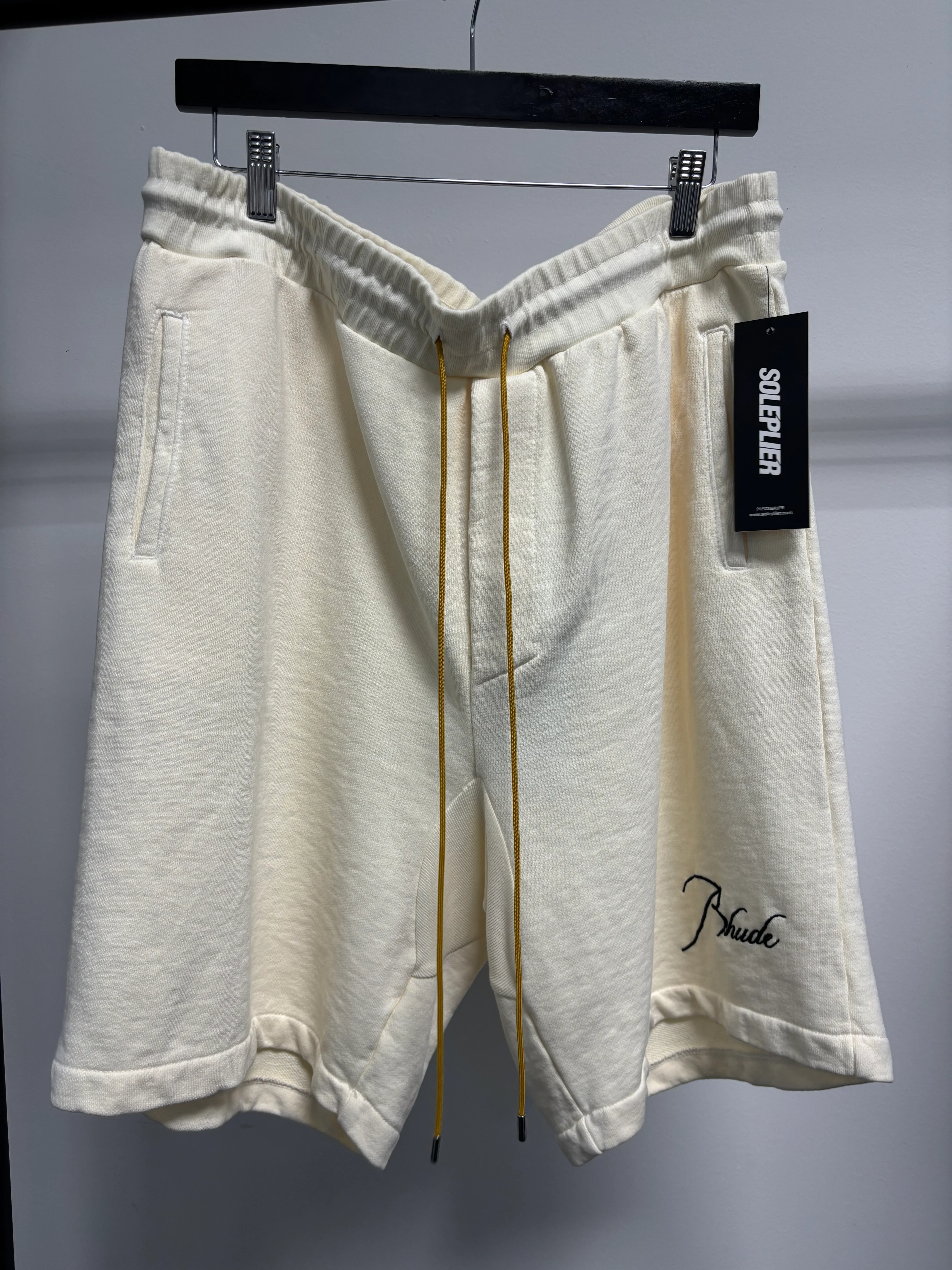 Rhude Script Sweatshorts Cream - Joey Sneakers